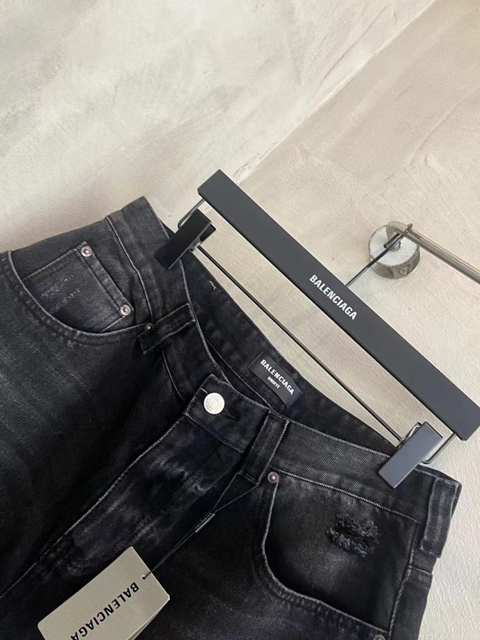 1e9642fc7d39b632779b9e5e02321412_1750217531_6527.jpg 1e9642fc7d39b632779b9e5e02321412_1750217531_6527.jpg