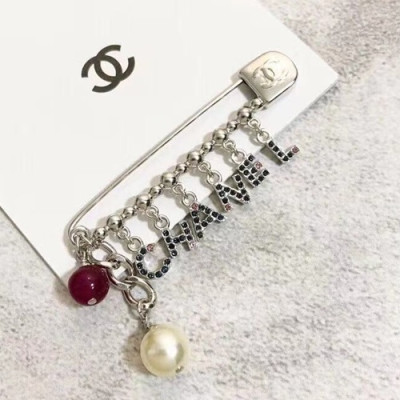 CHANEL White Gold  Brooch - 샤넬  여성용 18k도금 화이트 골드 브로치