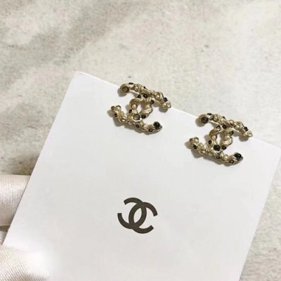 CHANEL  White Gold  Earring - 샤넬  여성용 18k도금 화이트 골드 귀걸이