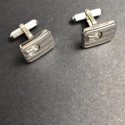 BURBERRY  MENS WHITE GOLD  CUFFS - 버버리  남성용 18k도금 화이트 골드 커프스 단추