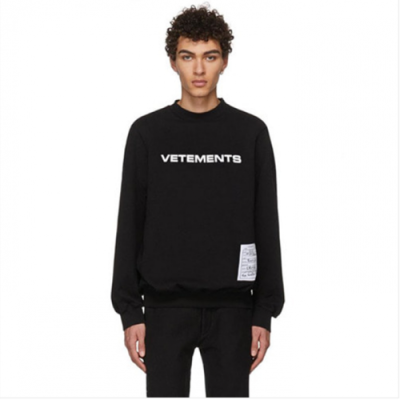 2018/19 Vetements Logo Patch Cotton tee - 베트멍 로고패치 맨투맨 Vet0015x.2컬러(블랙/화이트)Size(L - XL)