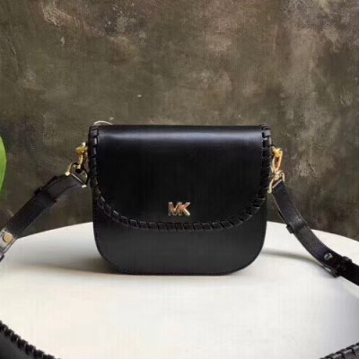 Michael Kors Leather Shoulder Bag,20cm - 마이클 코어스 레더 숄더백 MKB0133,20cm,블랙