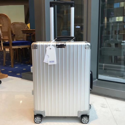 RIMOWA Classic Flight Carrier,20/24/29 in - 리모와 클래식 플라이트 남여공용 캐리어, RIMC0040,20/24/29 in,실버