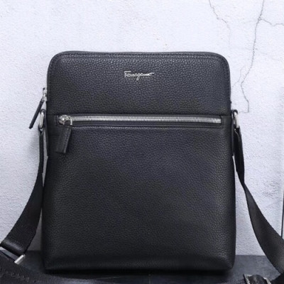 Ferragamo 2018 Leather Shoulder Bag ,28CM - 페레가모 2018 레더 남성용 숄더백 FGMB0002 ,28cm,블랙