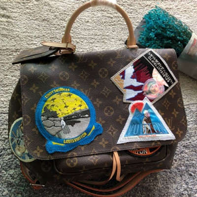 Louis Vuitton MonogramCindy Sherman Camera Messenger Tote Shoulder Bag,33cm - 루이비통 모노그램 신디셔먼 카메라 메신저 토트 숄더백 M40287 ,LOUB0761,33cm,브라운