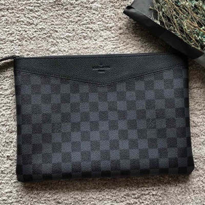 Louis Vuitton Daily Pouch MonogramClutch Bag,29.5cm- 루이비통 데일리 파우치 모노그램 남여공용 클러치백,M62048,LOUB0825,29.5cm,블랙 2