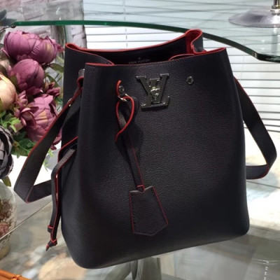 Louis Viutton Lock Me Bucket Shouder Bag ,27cm - 루이비통 락미 버킷 숄더백 M54677,LOUB0972,27cm,네이비