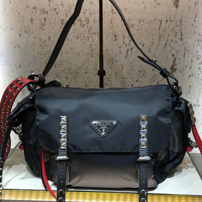 Prada 2018 Nylon Shoulder Bag ,32CM - 프라다 2018 나일론 남여공용 숄더백,1BD118-3,32CM,블랙+레드