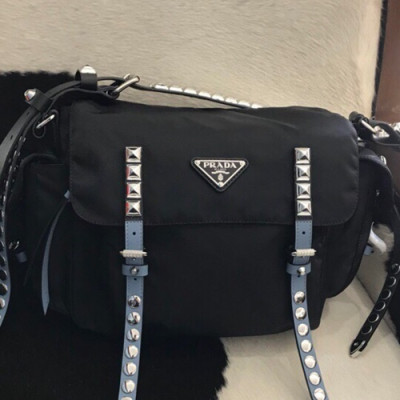 Prada 2018 Nylon Shoulder Bag ,32CM - 프라다 2018 나일론 남여공용 숄더백,1BD118-5,32CM,블랙+스카이블루