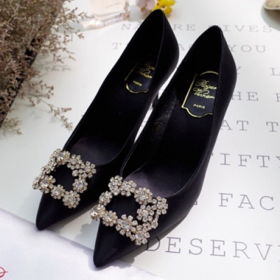 [매장판]Roger Vivier 2019 Ladies Embellished Satin Silk Pumps - 로저비비에 여성 엠블리쉬 새틴 실크 펌프스 Rog0028x.Size(225 - 250).블랙