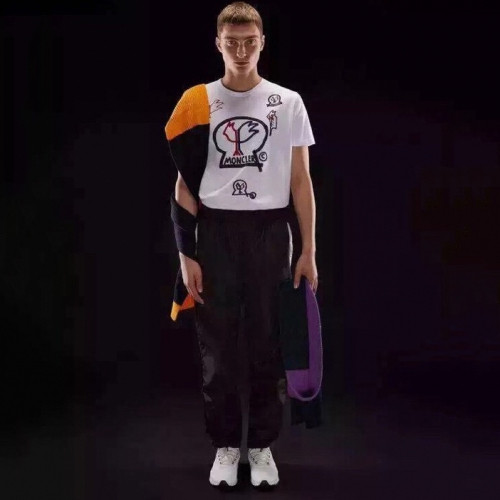 Mocler 2019 Mens Graffit Logo Crew - neck Cotton Short Sleeved T-shirt - 몽클레어 남성 신상 그래피티 로고 크루넥 실켓면 반팔티 Moc0427x.Size(m - 3xl).화이트