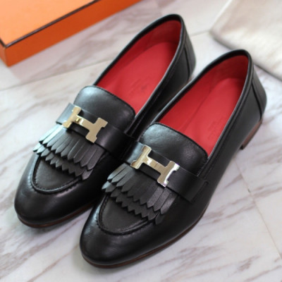 Hermes 2019 Womens H Logo Tassel Strap Leather Loafer - 에르메스 여성 H로고 태슬 스트랩 레더 로퍼 Her0251x.Size(225 - 245).블랙