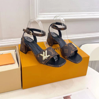 Louis Vuitton 2024 Womens Monogram Strap Leather Sandal - 루이비통 여성 모노그램 스트랩 레더 샌들 Lou0951x.Size(225 - 250).브라운