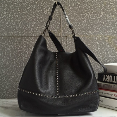 Valentino 2019 Leather Rockstud Tote Shoulder Bag,34CM - 발렌티노 2019 레더 락스터드 토트 숄더백,VTB0175,34CM,블랙