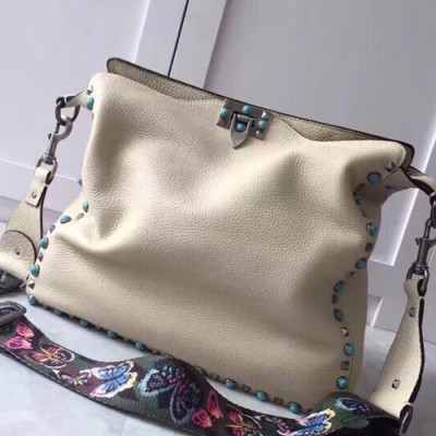 Valentino 2019 Leather Rockstud Shoudler Bag,31CM - 발렌티노 2019 레더 락스터드 숄더백,VTB0297,31CM,베이지