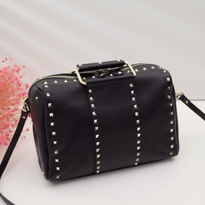 Valentino 2019  Leather Ruckstud Shoudler Cross Bag,25CM - 발렌티노 2019 레더 락스터드 숄더 크로스백,VTB0414,25CM,블랙