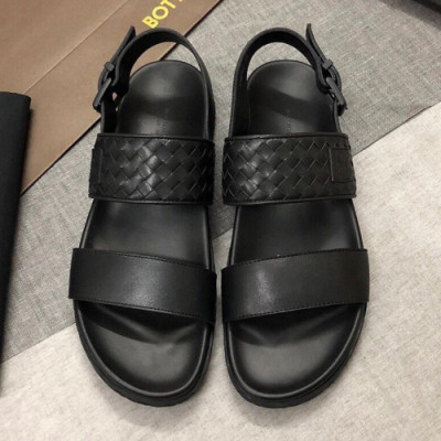 [추천템]Bottega Veneta 2019 Mens Driving Leather Sandal - 보테가베네타 드라이빙 레더 샌들  Bot0066x.Size(245 - 275).블랙