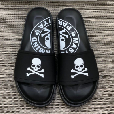 [트렌디]Mastermind 2019 Mens Skull Logo Leather Slipper - 마스터마인드 남성 스컬 로고 레더 슬리퍼 Mas0019x.Size(240 - 275).블랙