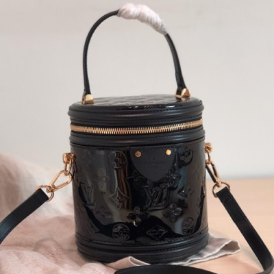 Louis Viutton 2019 Petit Noe Shouder Bag ,16cm - 루이비통 2019 쁘띠 노에 숄더백 M62788,LOUB1304 ,16cm,블랙