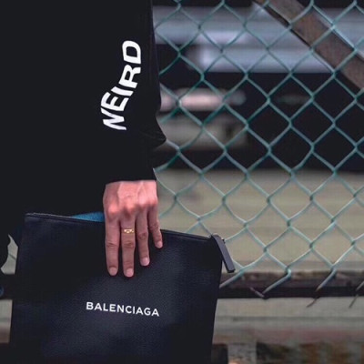 Balenciaga 2019 Leather Clutch Bag,29/34CM - 발렌시아가 2019 레더 남여공용 클러치백,BGB0293,29/34CM,블랙