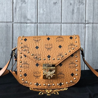 MCM 2019 Visetos Shoulder Bag,20cm - 엠씨엠 2019 비세토스 여성용 숄더백 MCMB0141, 20cm,브라운