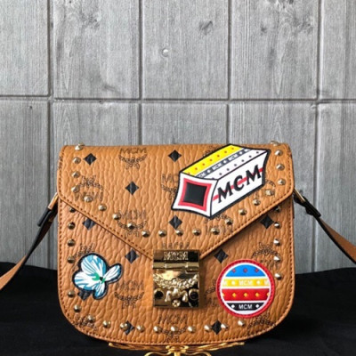 MCM 2019 Visetos Shoulder Bag,20cm - 엠씨엠 2019 비세토스 여성용 숄더백 MCMB0143, 20cm,브라운