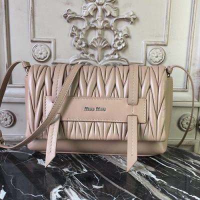 MiuMiu 2019  Matelasse Grace Lux Shoulder Cross Bag,25cm - 미우미우 2019 마틀라세 그레이스 럭스 숄더 크로스백,5BD076, MIUB0167  , 25cm,베이지