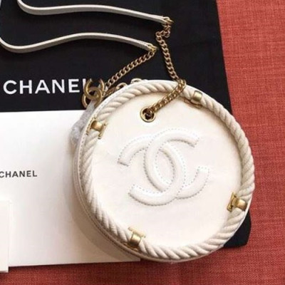 Chanel 2019 Small Round Chain Shoulder Bag  ,15CM - 샤넬 2019 스몰 라운드 체인 숄더백  CHAB0697,15CM,화이트