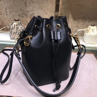 Fendi 2019 Mon Tresor Bucket Shoulder Bag ,18CM - 펜디 2019 몬 트레조 버킷 숄더백  FENB0390,18CM,블랙