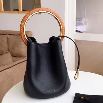 Marni 2019 Leather Pannier Bucket Tote Shoulder Bag,19CM - 마르니 2019 레더 파니에 버킷 토트 숄더백, MARB0013,19CM,블랙