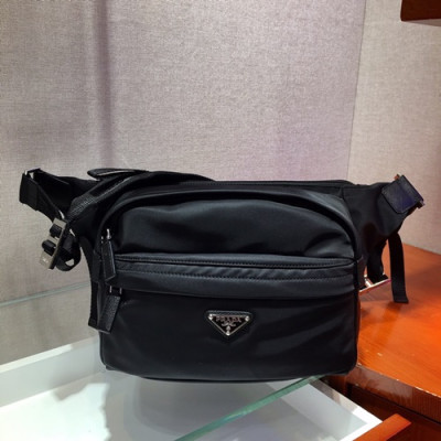 Prada 2019 Nylon Hip Sack,26cm - 프라다 2019 남여공용 나일론 힙색 ,2VH038-1,26cm,블랙