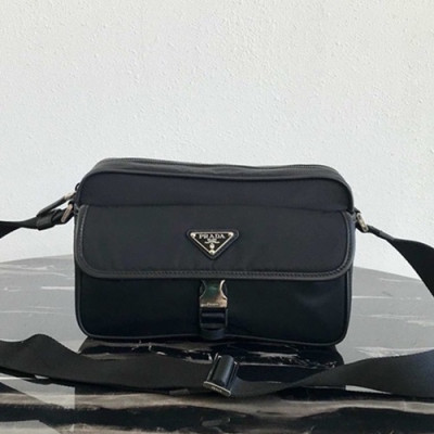 Prada 2019 Nylon Messenger Shoulder Bag,25CM - 프라다 2019 나일론 남성용 메신저 숄더백,2VH074-1,25cm,블랙