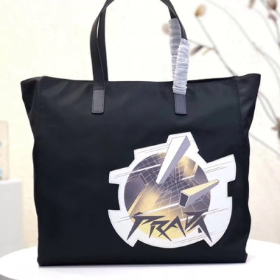 Prada 2019 Nylon Tote Shoulder Shopper Bag,38CM - 프라다 2019 나일론 남여공용 토트 숄더 쇼퍼백,2VG019-1,38cm,블랙