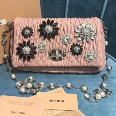 MiuMiu 2019 Scratch Crystal Matelasse Chain Shoulder Bag,22.5cm - 미우미우 2019 스크래치 크리스탈 마틀라세 체인 숄더백,5BH097, MIUB0369, 22.5cm,핑크