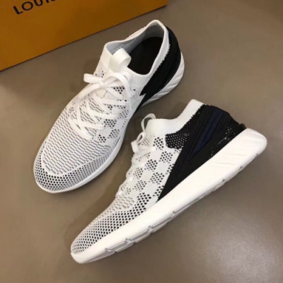 Louis vuitton 2019 Mens Initial Logo Leather Running Shoes - 루이비통 남성 이니셜 로고 레더 런닝화 Lou01205x.Size(240 - 270).화이트