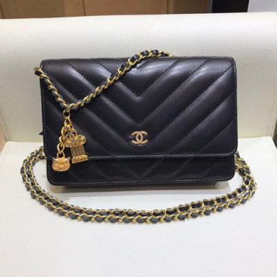 Chanel 2019 WOC Chain Cross Bag,19CM - 샤넬 2019 WOC 체인 크로스백,CHAB1061,19CM,블랙