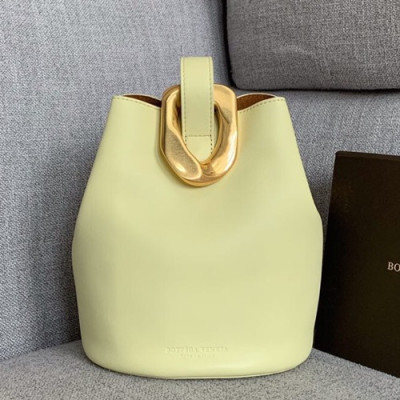 Bottega Veneta 2019 Nappa Drop Bucket Tote Bag,21.5cm - 보테가 베네타 2019 나파 드롭 버킷 토트백, 576804,BVB0305,21.5cm,라이트옐로우