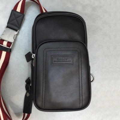 Bally 2019 Leather Hip Sack,32cm  - 발리 2019 레더 남성용 힙색,BALB0038,32cm,브라운