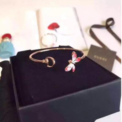 Gucci hearts Rose Gold Bangle  -구찌  여성용 팔지18k 도금 로즈 골드 팔찌 guc0006.