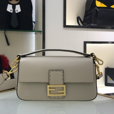 Fendi 2019 Baguette Leather Tote Shoulder Bag, 28cm - 펜디 2019 바게트 레더 토트 숄더백,FENB0448,28cm,화이트