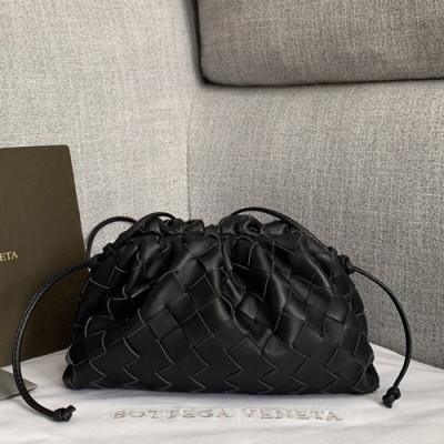 Bottega Veneta 2019 The Pouch Bag / Shoulder Bag - 보테가 베네타 2019 더 파우치 백 / 숄더백, 585852A ,BVB0308,블랙