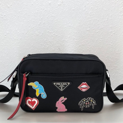 Prada 2019 Nylon Messenger Shoulder Bag,24.5CM - 프라다 2019 나일론 남여공용 메신저 숄더백,1BC167-1,24.5cm,블랙