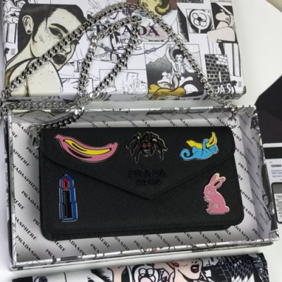 Prada 2019 Monochrome Saffiano Chain Shoulder Bag,18.5cm - 프라다 2019 모노크롬 사피아노 체인 숄더백 ,1DH044-4,18.5cm,블랙