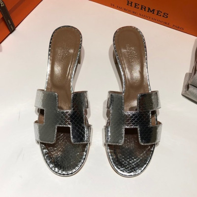 Hermes 2019 Ladies Oasis Leather Middle Heel Slipper - 에르메스 2019 여성용 오아시스 레더 미들힐 슬리퍼 HERS0095,Size(225 - 250).실버