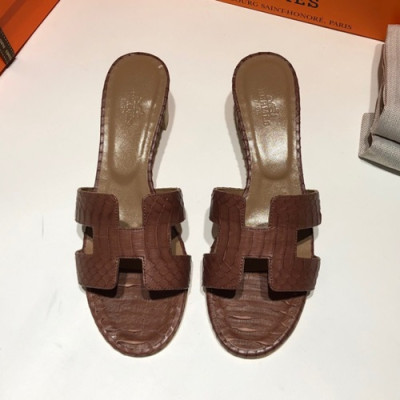 Hermes 2019 Ladies Oasis Leather Middle Heel Slipper - 에르메스 2019 여성용 오아시스 레더 미들힐 슬리퍼 HERS0099,Size(225 - 250).브라운