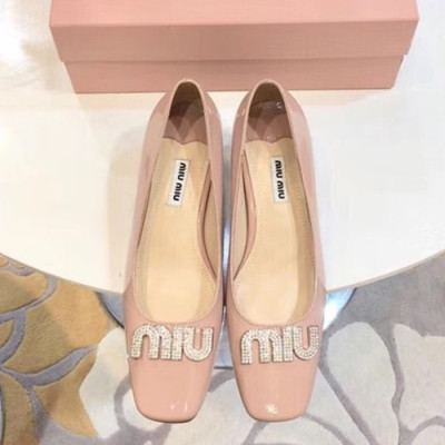 Miumiu 2019 Ladies Leather Middle-heel Pumps - 미우미우 2019 여성용 레더 미들힐 펌프스 MIUS0049.Size(225 - 250).베이지핑크