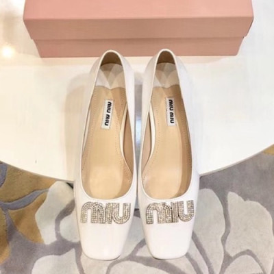 Miumiu 2019 Ladies Leather Middle-heel Pumps - 미우미우 2019 여성용 레더 미들힐 펌프스 MIUS00450.Size(225 - 250).화이트