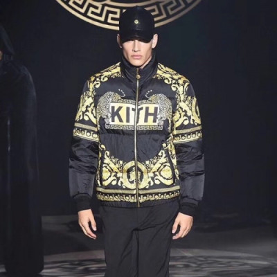 Versace 2019 Logo Mens Logo Down Jacket- 베르사체 2019 남성 로고 솜못 자켓 Ver0327x.Size(s - xl).블랙