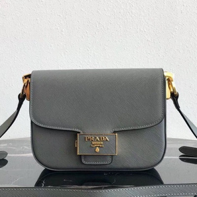 Prada 2019  Saffiano Shoulder Bag,20.5cm - 프라다 2019 여성용 엠블럼 사피아노 숄더백 ,1BD217-4,20.5cm,그레이