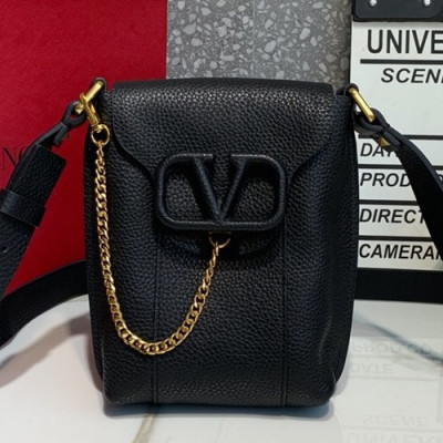 Valentino 2019 Leather Vring Shoudler Bag,18CM - 발렌티노 2019 레더 브이링 숄더백,VTB0827,18CM,블랙